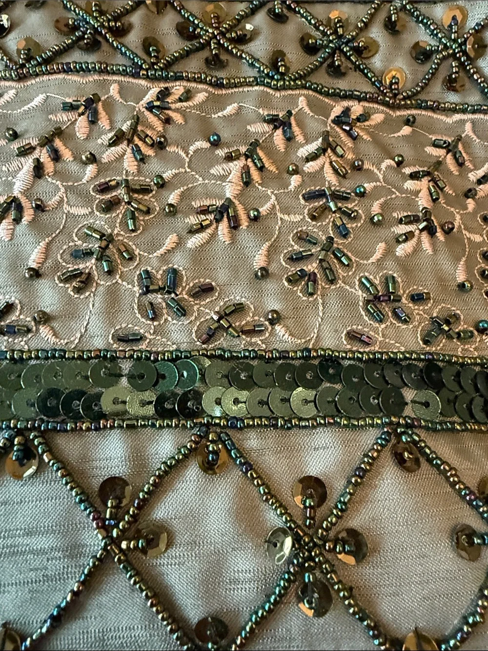NWOT - Beautiful Embellished Beaded Green and Ivory Sequined Tote